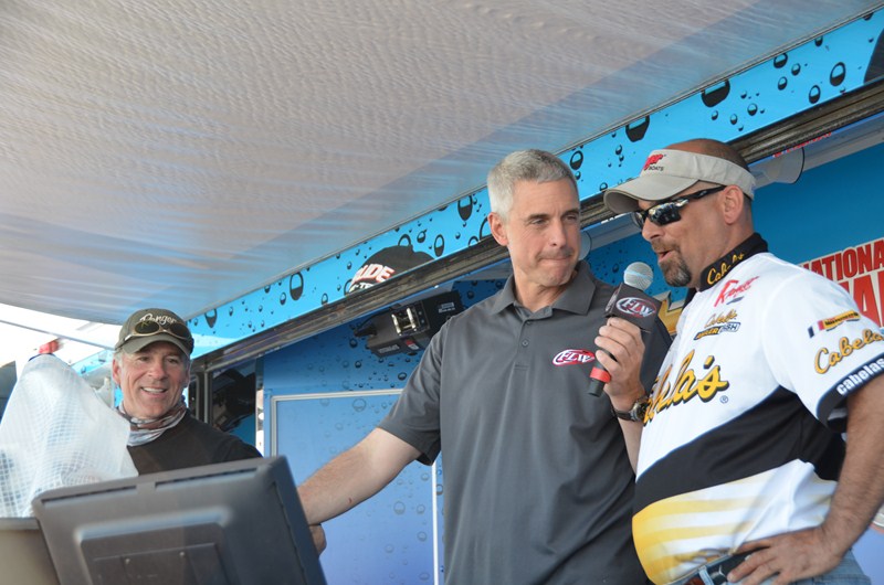 8A7C6A30-1381-423E-AD4B-B6A207C2A7B2