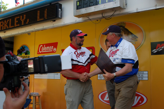 8A989E0C-FCB8-48BF-A117-43C553E7E115