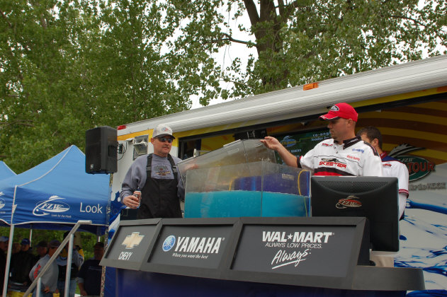 8ABF3629-1047-487C-A0A2-26454B27202D