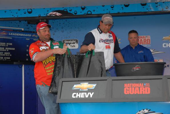 8AD32C6D-739D-4328-B0B2-991AF48BAFD3