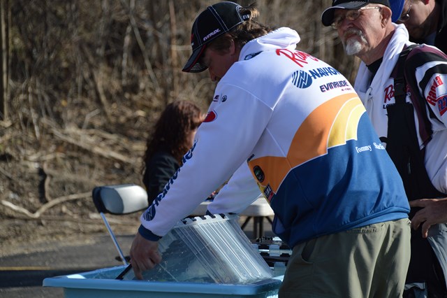 8B033DED-73E5-4225-8EE5-75AF4BFBBCAC