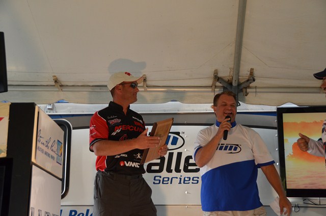 8B044302-15EA-494C-A68C-7BC85F225B7C