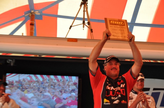 8B283BF6-0014-4E92-ACAF-8B7BDE04D546