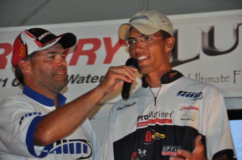 8B2BBBD6-32E4-404C-A059-873E2242B17F