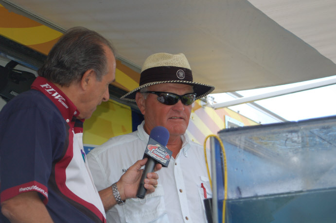 8B935677-EB10-48DE-B532-8E1150F1C394