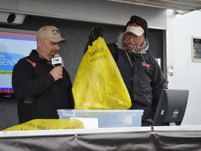 8B9CD731-01B6-4E11-94EB-FF375ADC256D