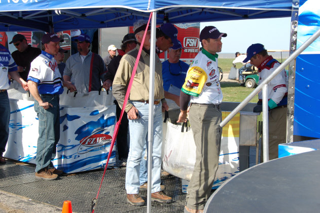 8BAC46CF-7DA6-44F5-BBBF-D663F503FD8B