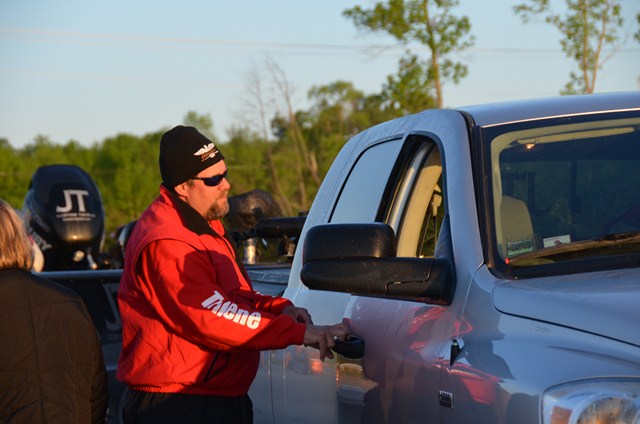 8BC6671D-B03B-4101-AAD8-78C5B1DE0303