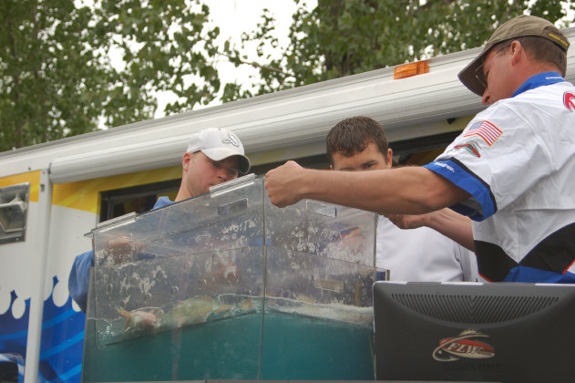 8BD0AFD4-43B6-44E7-B0F3-761D51A6C2C0