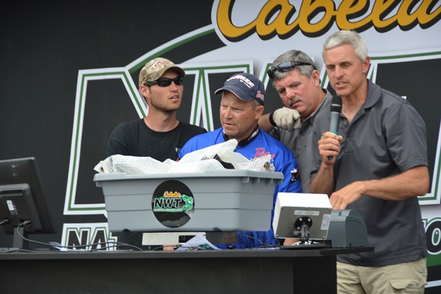 8BE4C9F7-6850-451F-8C41-658F3572703D