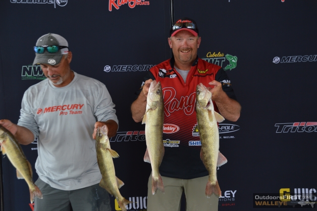 8C048C16-5F4E-4B4E-A476-2249D3282D05