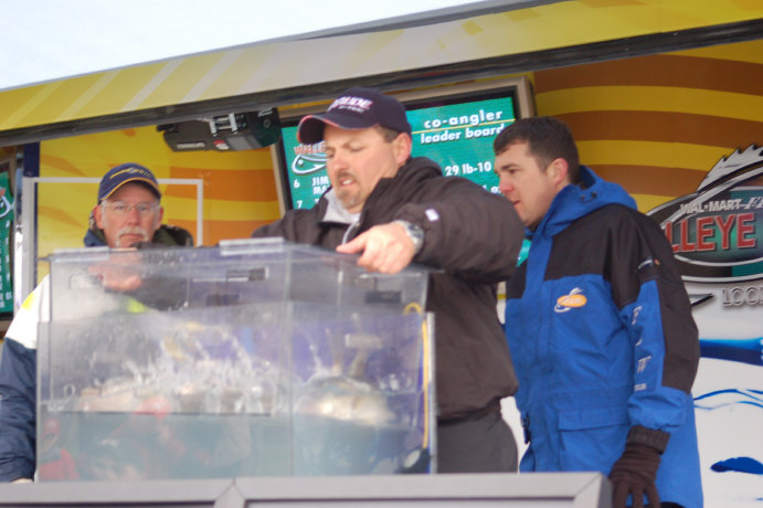 8C269313-BA9C-4578-BA0F-6CF8B5716E4F