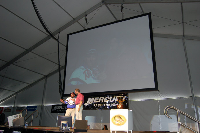 8C2EF779-ABF8-420A-B22A-178DFBF228EE