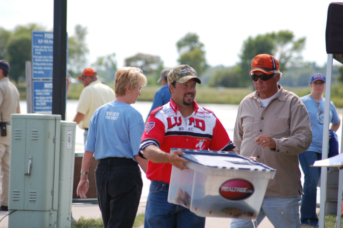 8C31137F-5A30-4AE2-923F-85FBFFD87626