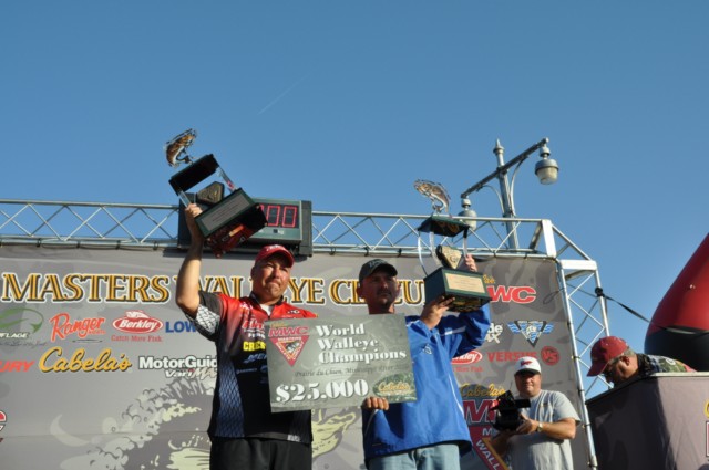 8C6AB9A4-0A09-41EF-8DF6-B46CD58DD11C