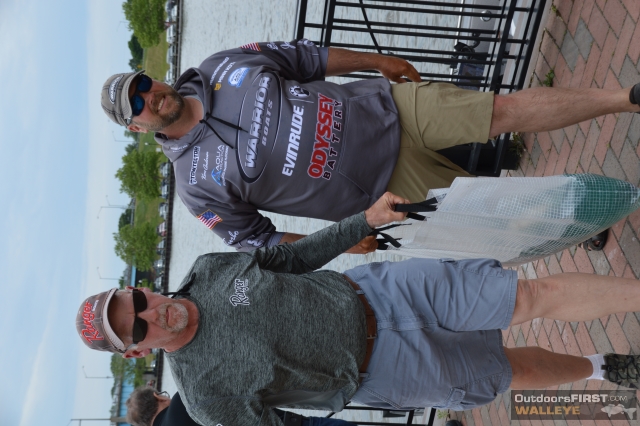 8C6D87CC-3DDA-45FB-A7A0-F230AC43D95C