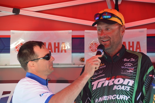 8CB03D0C-F1A4-4E31-B1B7-FF75C82F05F1