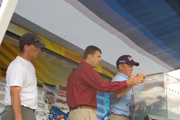 8CBE0EFD-0C4A-41D7-80A7-BFE43EE8DF52