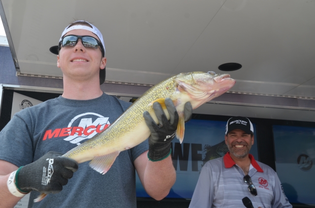 8CD7808C-D2F1-49C4-809E-DC33A08BDE80