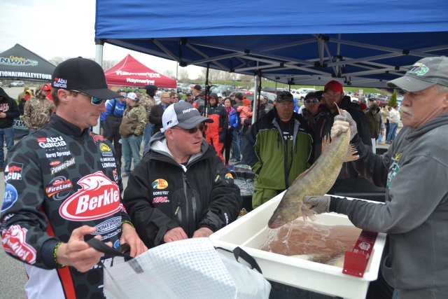 8D1E8A99-EBB7-478B-921E-98101F658C54