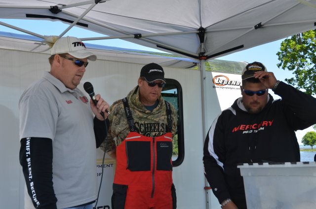 8D23881B-AB90-4C12-A5E1-5B880C538CD5