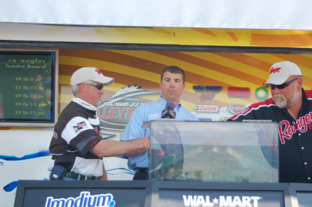 8D5235CC-FF4B-4566-A240-35B5BBB71D48