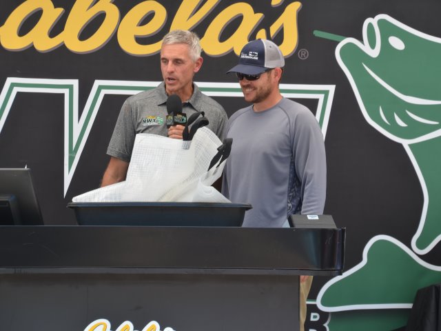 8D5DE132-5E41-48BF-ADFB-953E3076D5AA