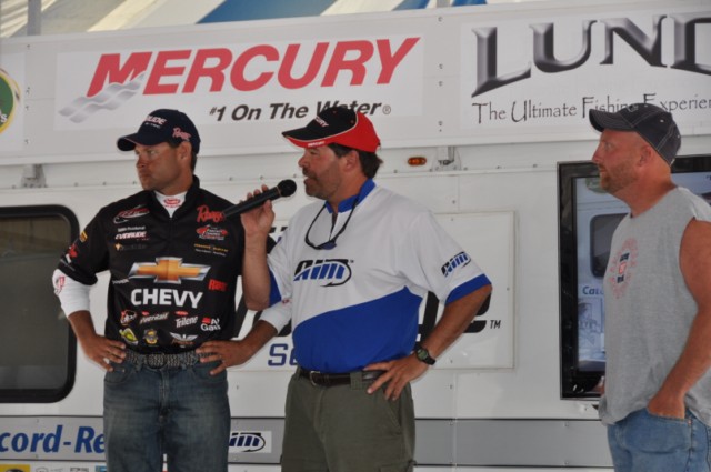 8D7DB982-5FD2-480D-B3E4-F3006287FD8B