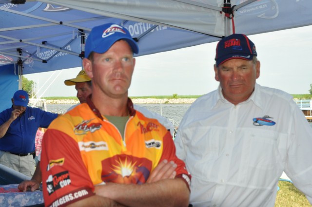 8D9AAADD-A140-40E2-B677-EE3A11162FA8