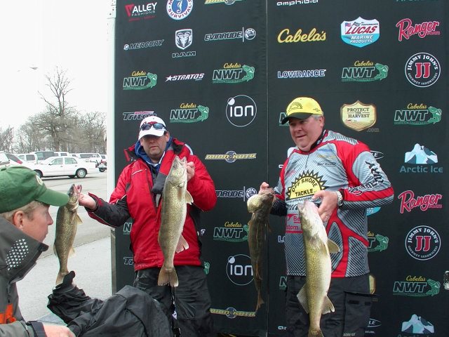 8DB94AEF-ED56-4BA9-87B9-151C9D75D172