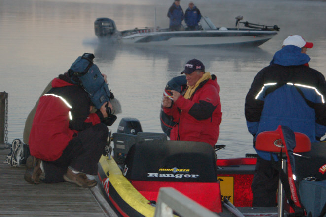 8DBB655C-770A-4DC6-B6B6-E2DE01A262D1