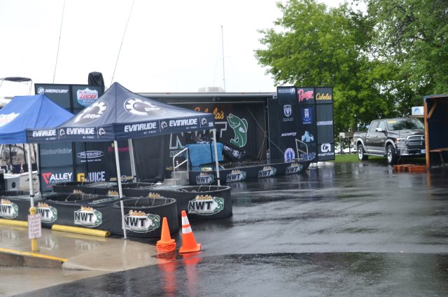 8E0339D3-EFCF-4D1B-90E1-7351F5C79B1A