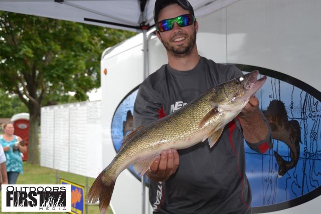 8E22E382-C4D2-448D-9859-DEFC65806535