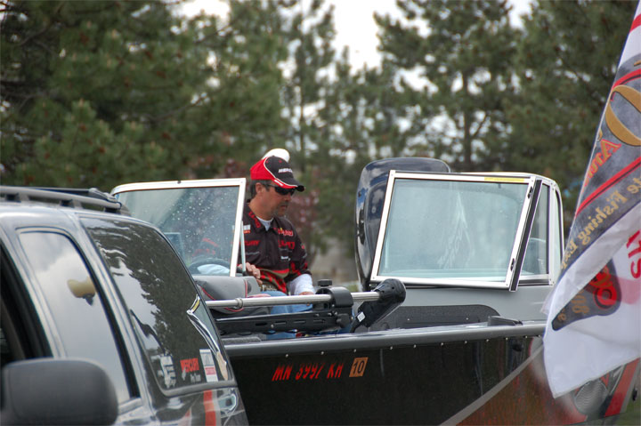 8E230B69-635F-40AF-B228-BA9DA0A4EFC0