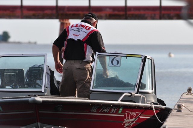 8E352F40-8E7F-4CB4-B235-60F7EFB8B45F