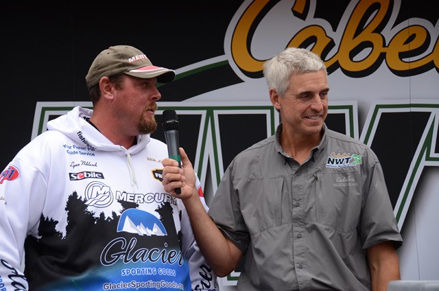 8E492B18-2E8D-4D2F-857C-99DE78533CD9