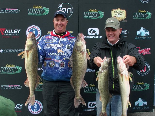 8E4B3A30-F8CA-41BA-B3E8-425F55EB1D43