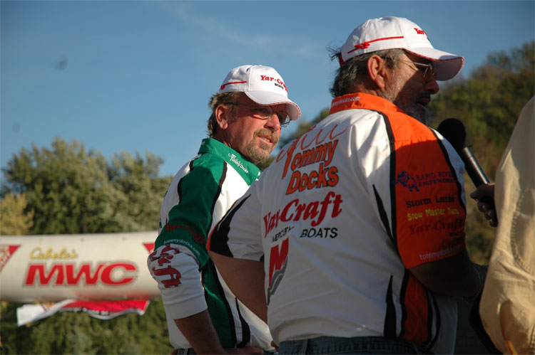 8E5C101D-FC3B-4450-B952-C08A4B51D97B