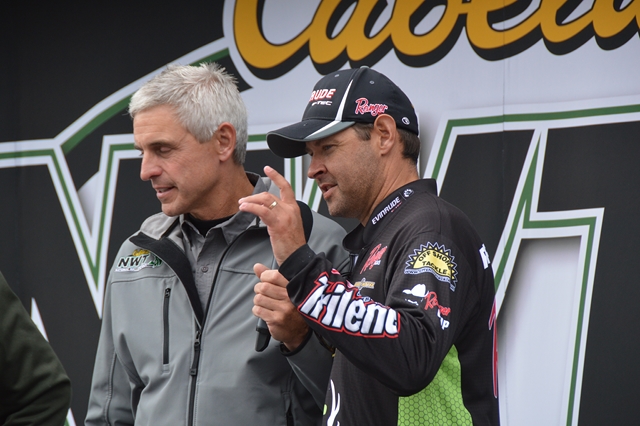 8E903745-82A6-4FD6-A263-47FC80DCB96D