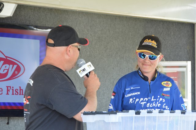 8EB3A436-DBCC-4F50-A924-E6AD3F590840