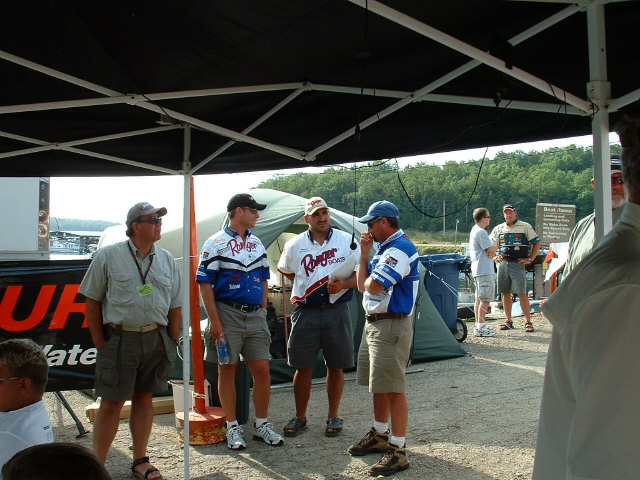 8EE6F978-4BC3-4099-80D2-01823B308039