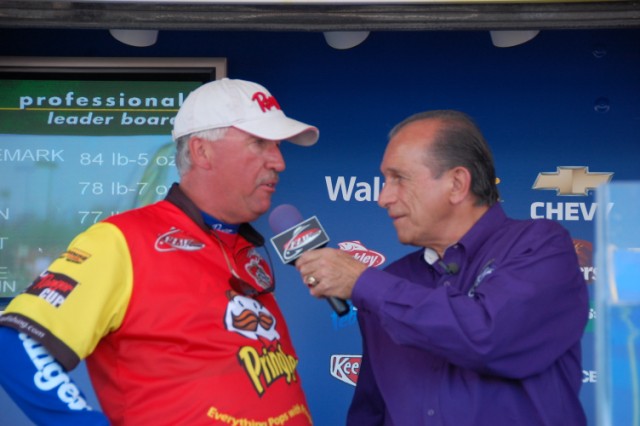 8EF4F200-5361-4B66-9659-14B4E956FAD2