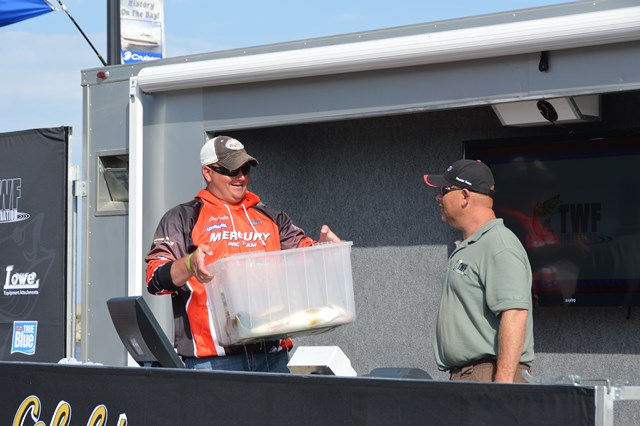 8F32C690-4A05-4464-93C2-F688056DFBD7