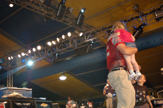 8F6892A5-BF2F-41DE-8091-3FBDA4A80ED1