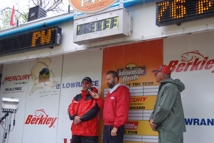 8F69D576-D02E-4A4E-B2C3-68CEB264F15D