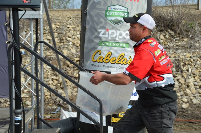 8F711E11-1320-48B6-852D-B8B9A2C66DB2