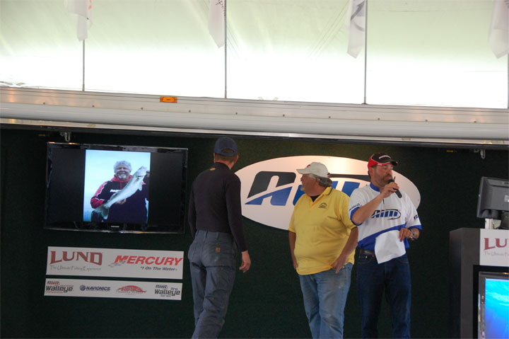 8F7C92F3-B871-48FB-93EA-5112D13358DF