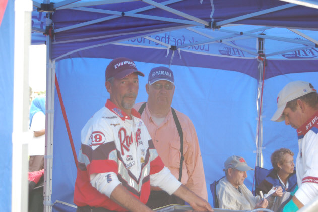 8F9EE36C-7FD8-4D51-9459-2F1DA632507A