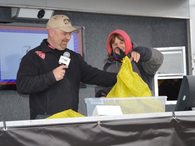 8FA61D76-7980-4B8A-911C-E88DB76E52C6