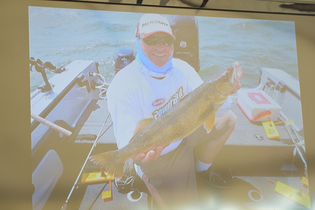 8FAFF219-B8B5-4AF0-AD80-F85BC4169244